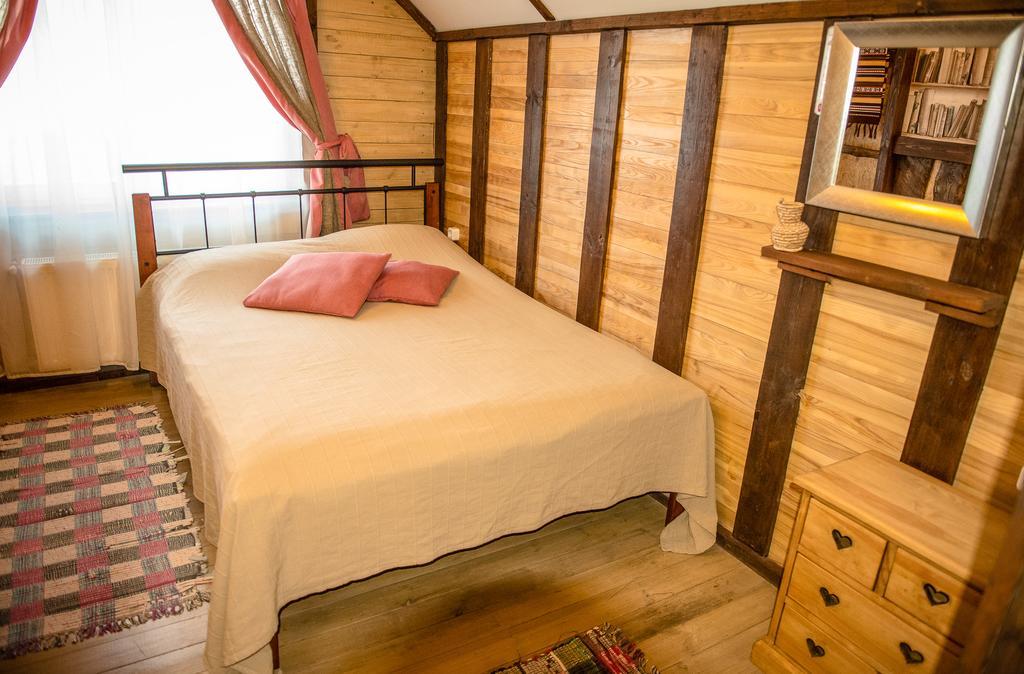 Usadba Belovezhskoye Pomestye Hotell Kamjanjuki Exteriör bild